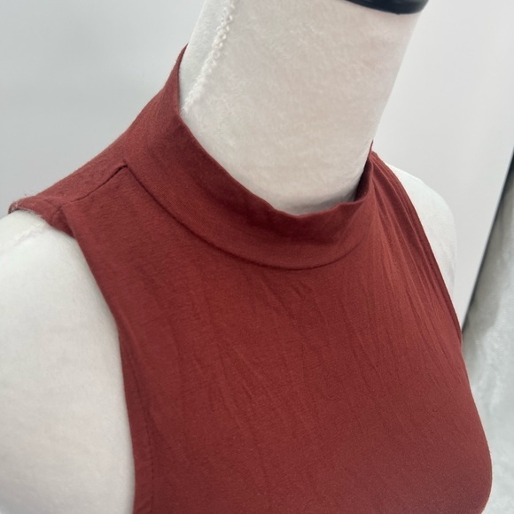 SILENCE + NOISE Mock Neck Mini Swing Dress Sleeveless Swingy Drapey Stretchy - Picture 5 of 6